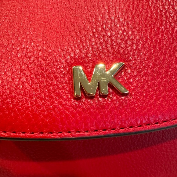 New & Authentic Michael Kors mini shoulder bag - Picture 13 of 14